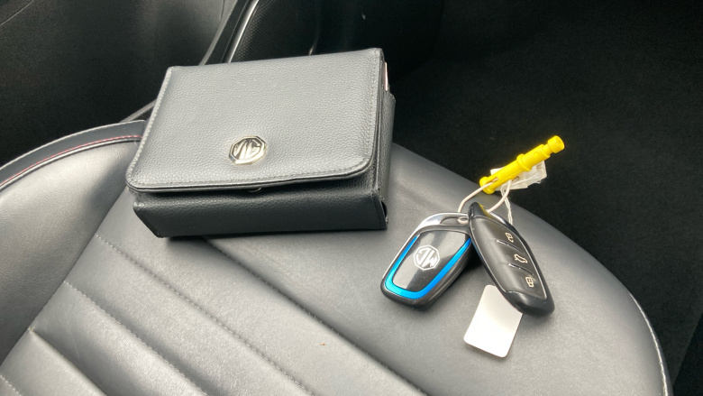 MG Hs 1.5 T-GDI Exclusive 5dr DCT Petrol Hatchback